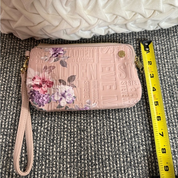 Steve Madden Pink and Purple Floral Wristlet - Picture 4 of 6
